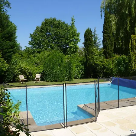 Familiale Aux Portes Du Médoc Et à 2 Pas De Bordeaux * Blanquefort (Gironde)